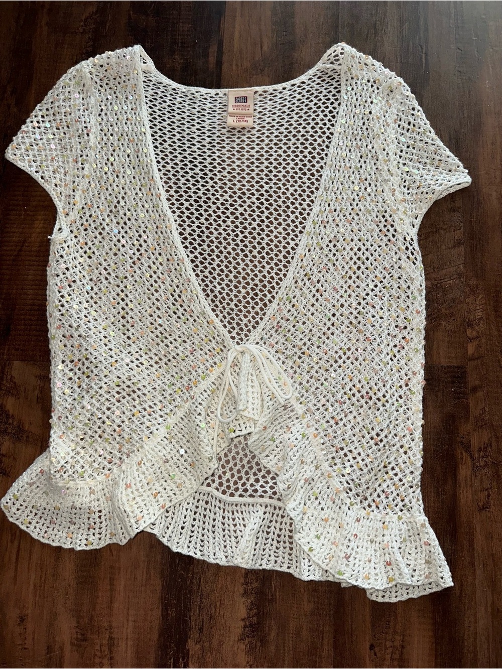 VTG White Crocheted Tie-Front Short Sleeve Cardigan with sequins